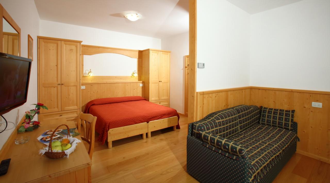Hotel Zurigo Молвена Екстериор снимка