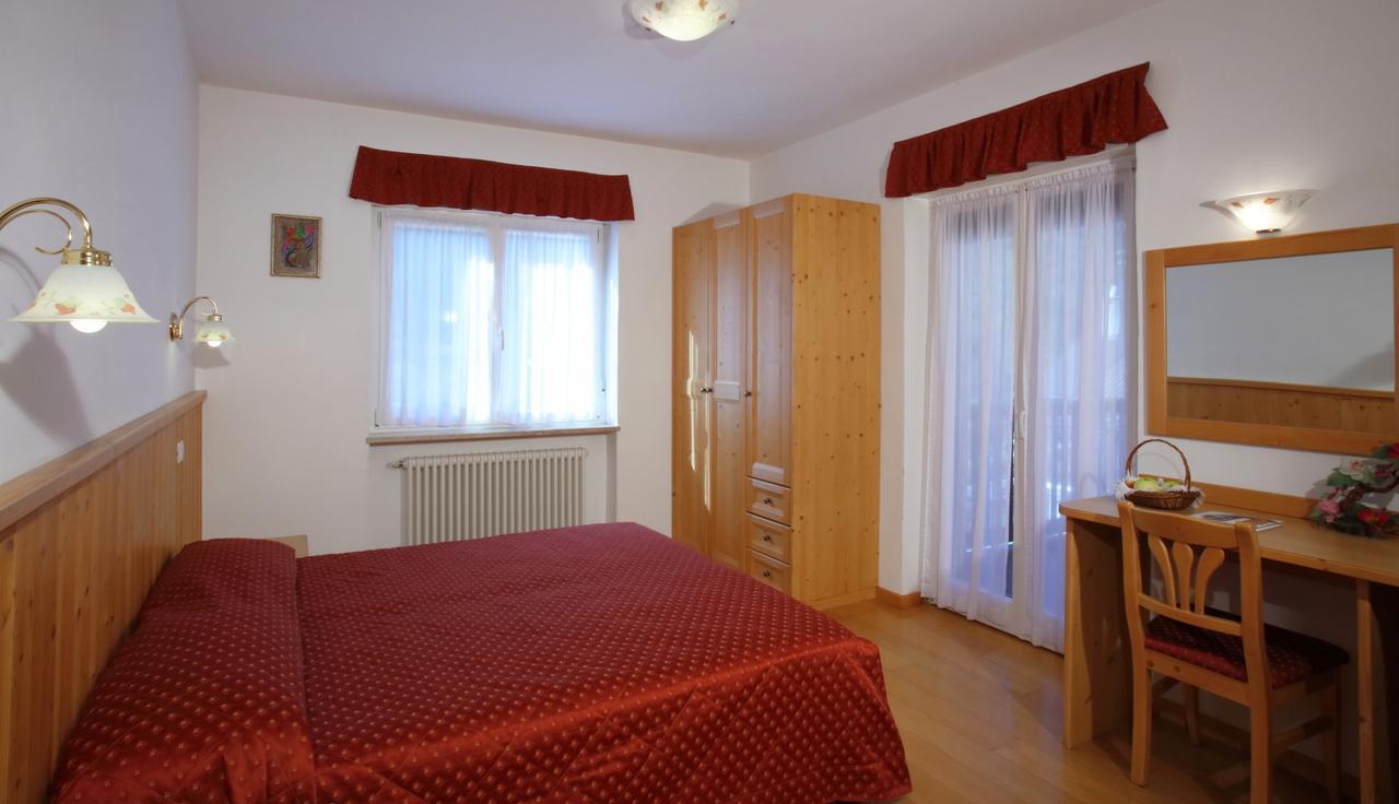 Hotel Zurigo Молвена Екстериор снимка