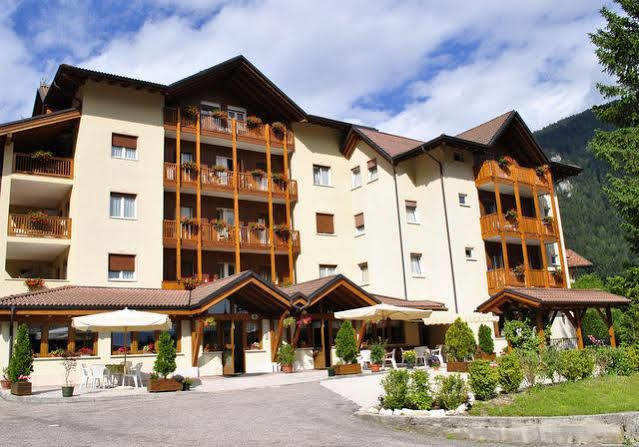 Hotel Zurigo Молвена Екстериор снимка
